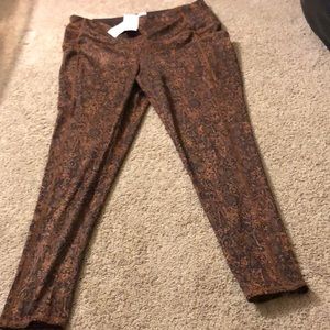 Chicos yoga pants/ leggings